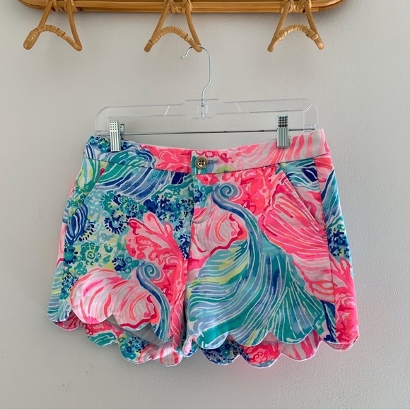 Lilly Pulitzer Buttercup Stretch Shorts - Picture 1 of 9